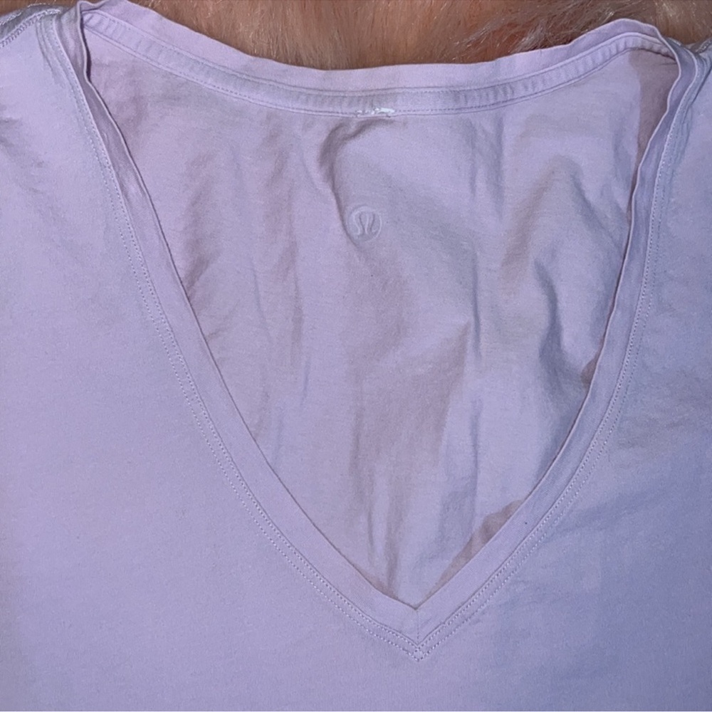 Lululemon Love Tee Short Sleeve V-Neck T-Shirt light Purple size 6 - Picture 7 of 10